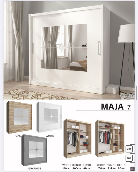 MAJA 7 wardrobe