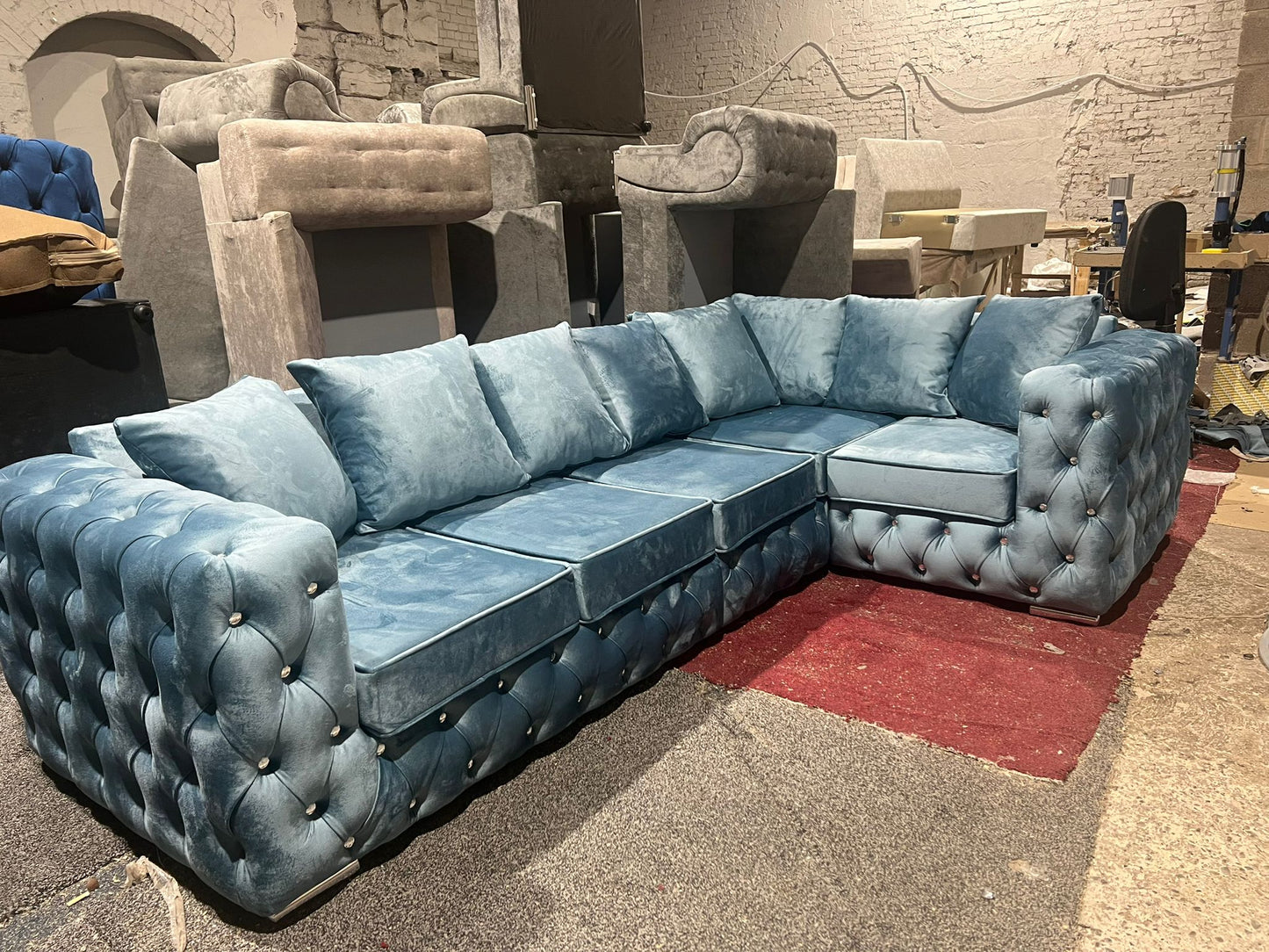 Ashton Chesterfield L-shape sofa